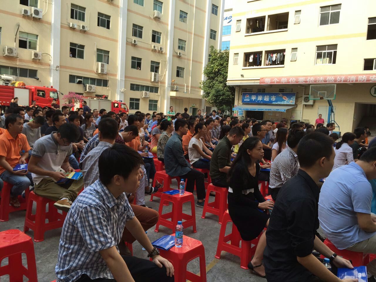 甲岸科技園組織消防演習，提高企業(yè)安全生產(chǎn)意識